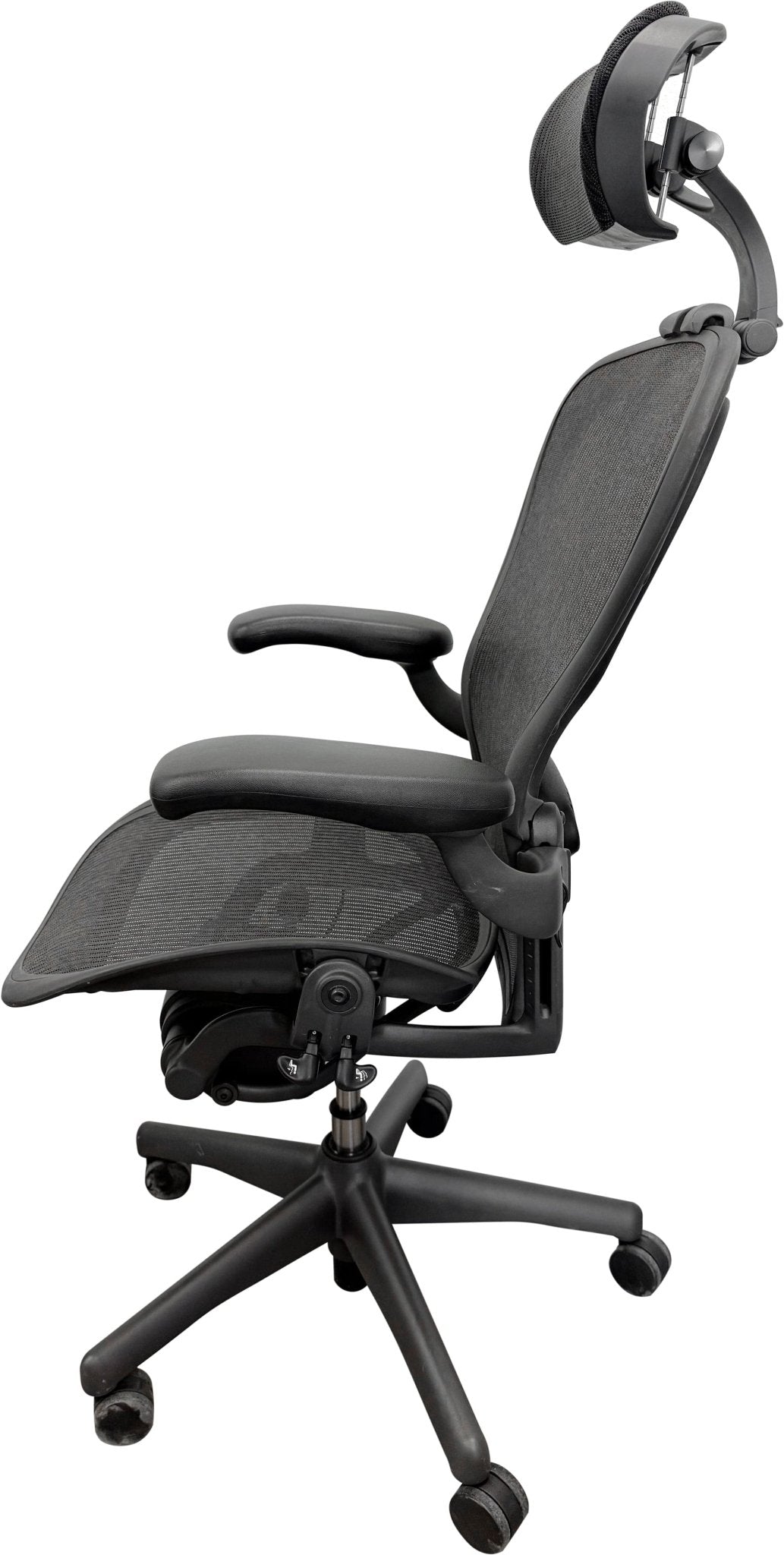 Herman Miller Office Task Chair Herman Miller Classic Aeron Chair - Fully Adjustable (Renewed)