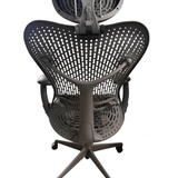 Ensemble chaise Herman Miller Mirra (reconditionnée) et appuie-tête OfficeLogixShop