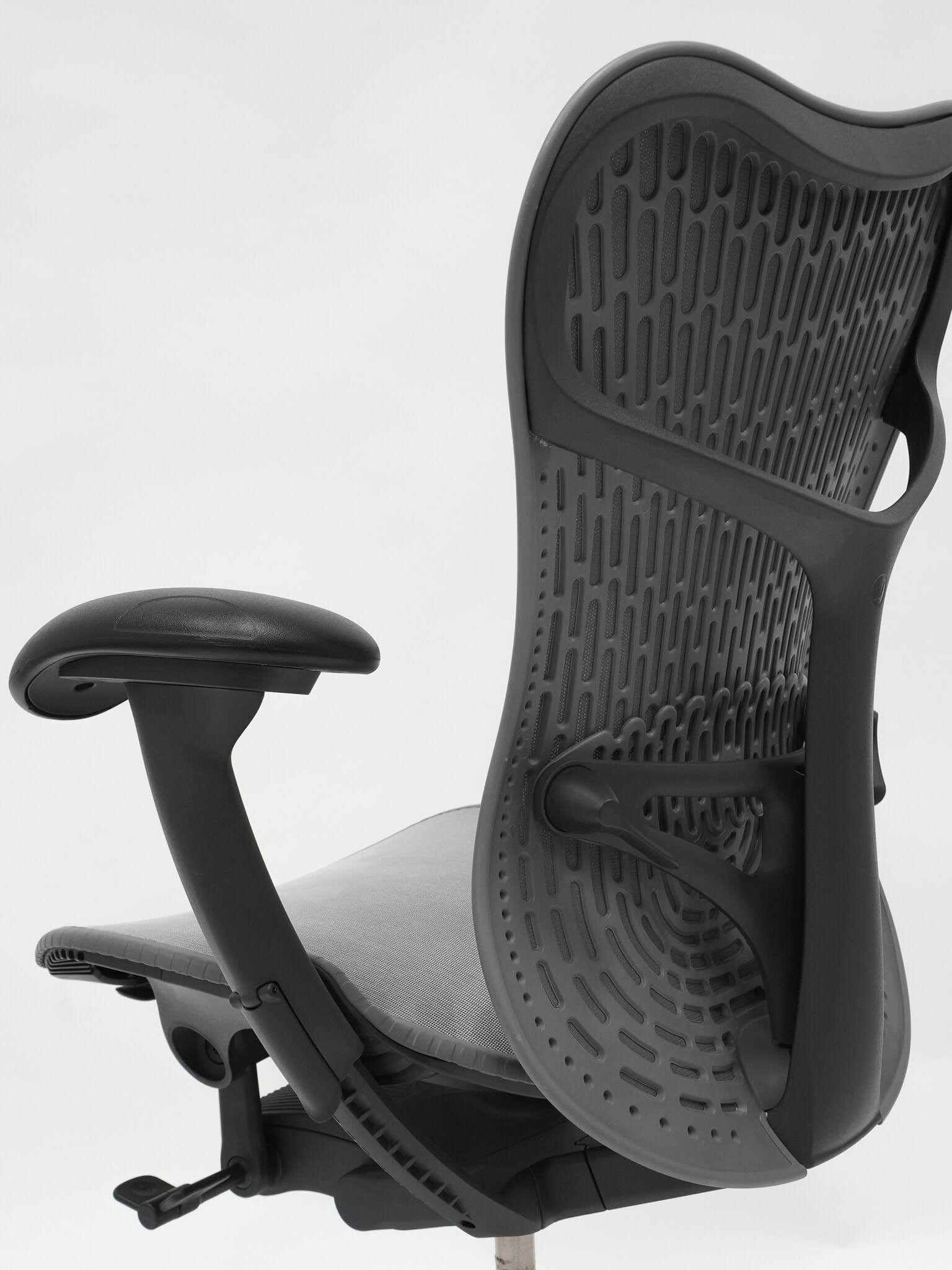 OfficeLogixShopでハーマンミラー ミラ2 オフィスチェアを購入する